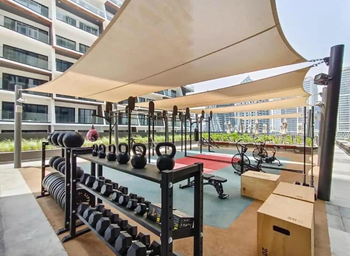 Water Front Apartment, Burj Khalifa Views Appartement