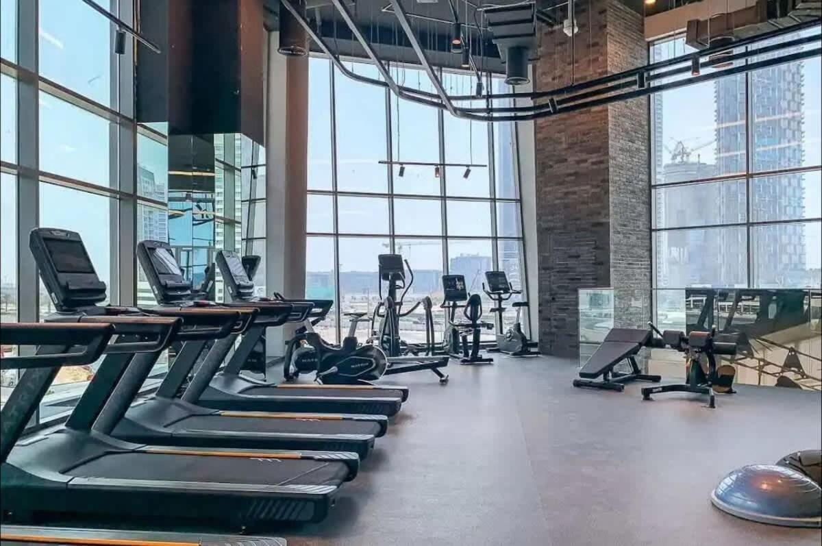 Water Front Apartment, Burj Khalifa Views