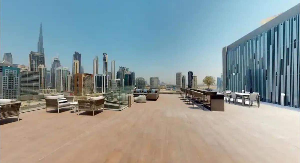 Opulent In Business Bay - Burj Views From Infinity Pool&jacuzzi